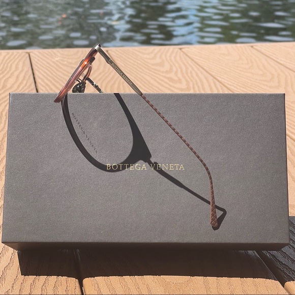 Bottega Veneta Glasses - Picture 5 of 9